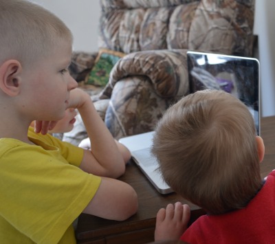 Scripture Memory Through Stories +Giveaway! | RaisingArrows.net