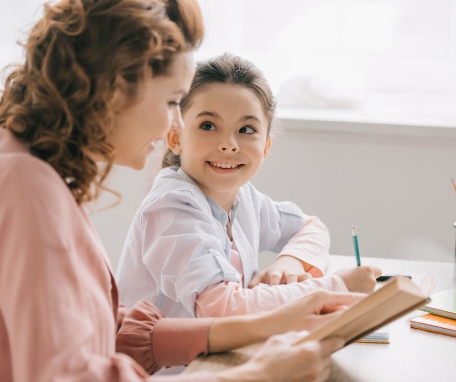 How to Set Up a Simple Homeschool Schedule – Podcast #83